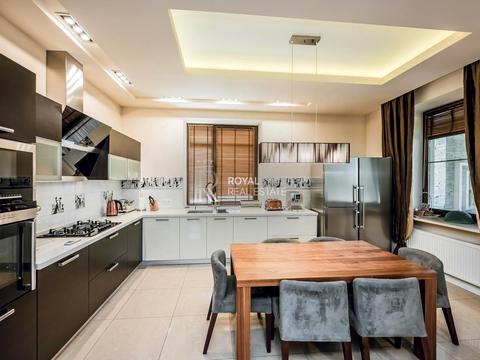 будинок за адресою с. Хотянівка, Центральна вул., 5