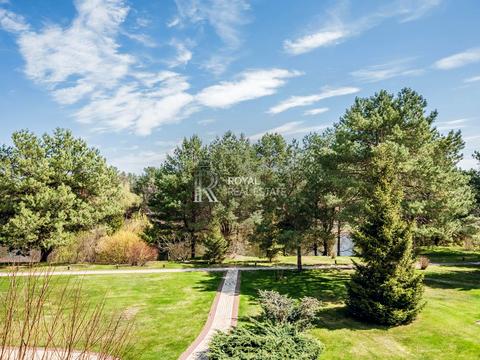 будинок за адресою с. Хотянівка, Центральна вул., 5