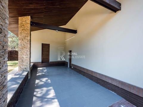 будинок за адресою с. Хотянівка, Центральна вул., 5