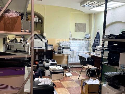 комерційна за адресою Бессарабська пл., 5