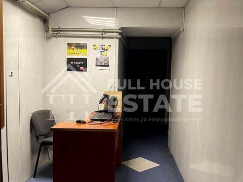 комерційна за адресою Бессарабська пл., 5