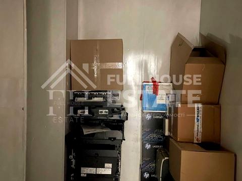 комерційна за адресою Бессарабська пл., 5