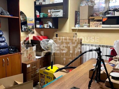 комерційна за адресою Саксаганського вул., 30