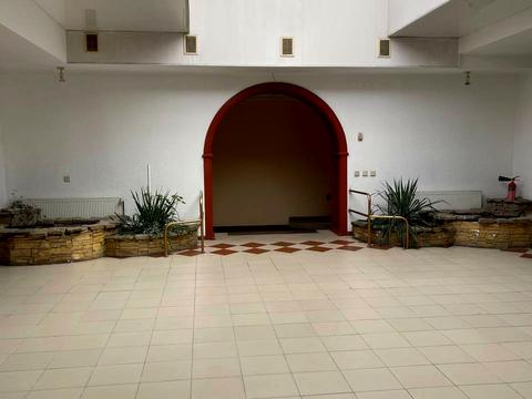 комерційна за адресою Гайдамацька вул. (Марфи Струтинської), 21