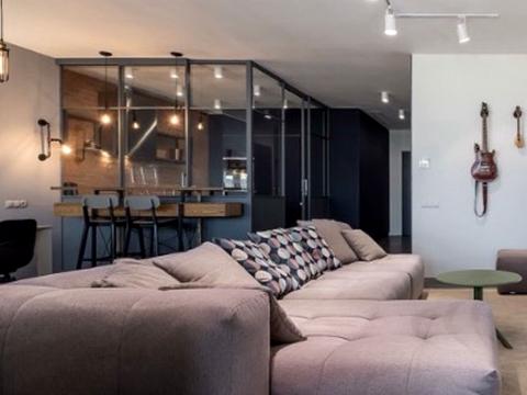 квартира по адресу Кловский спуск, 7a