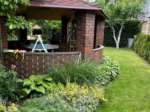 будинок за адресою Квітнева вул., 12