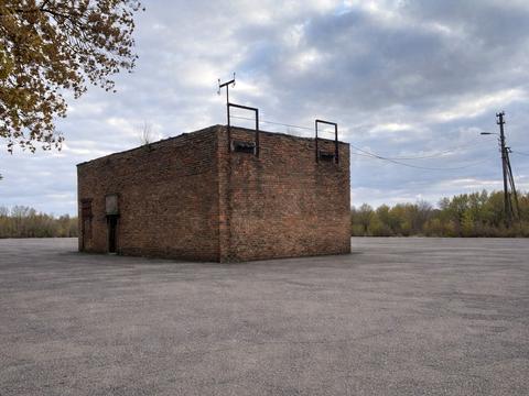 комерційна за адресою Неоніли Бузаньової вул. (Чернишевського), 34