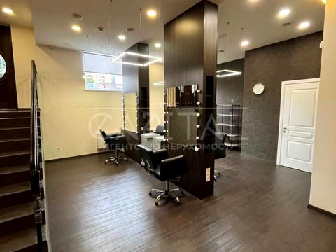 комерційна за адресою Практична вул., 4