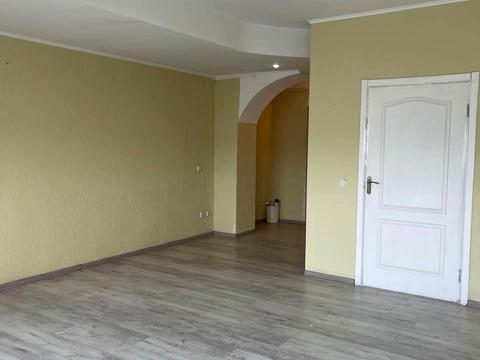 комерційна за адресою Гайдамацька вул. (Марфи Струтинської), 21