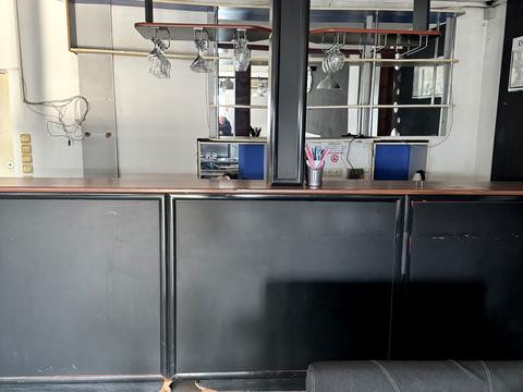 комерційна за адресою Соборна пл. (Леніна), 147 А