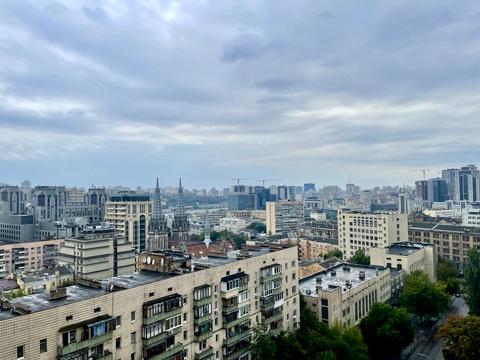 квартира за адресою Лабораторна вул., 8