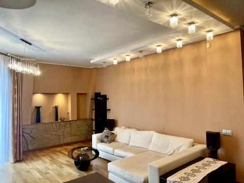 квартира за адресою Лабораторна вул., 8