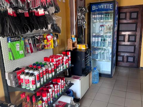 комерційна за адресою Кременчуцька вул., 4