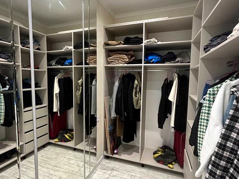 будинок за адресою Райдужна вул., 21