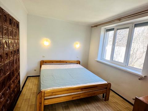 будинок за адресою Крикуненка, 37