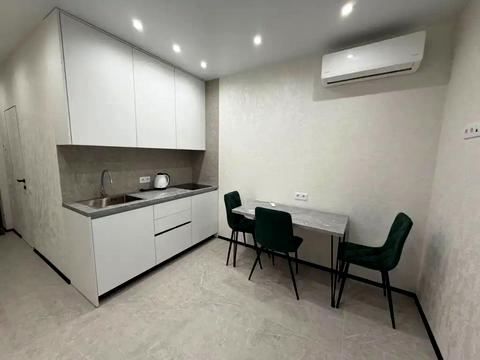 квартира по адресу Мольера ул., 77