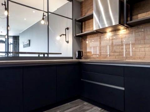 квартира по адресу Кловский спуск, 7a