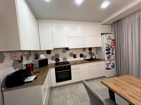 квартира за адресою Анатолія Лабунського вул., 4