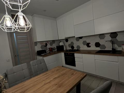 квартира за адресою Анатолія Лабунського вул., 4