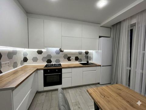 квартира за адресою Анатолія Лабунського вул., 4