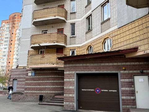 паркоместо по адресу Николая Амосова ул., 2