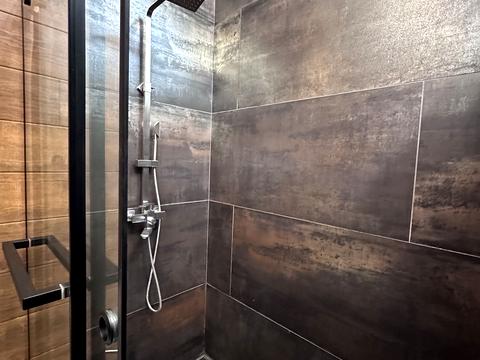 квартира за адресою Дмитра Яворницького просп. (Карла Маркса), 100