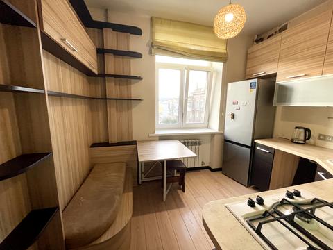 квартира за адресою Дмитра Яворницького просп. (Карла Маркса), 46