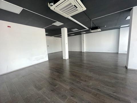 комерційна за адресою Кам'янецька вул., 33