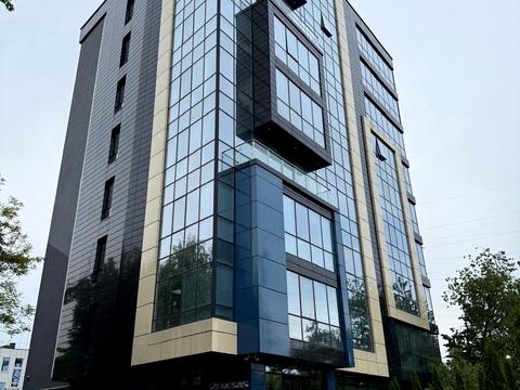 комерційна за адресою Кам'янецька вул., 33