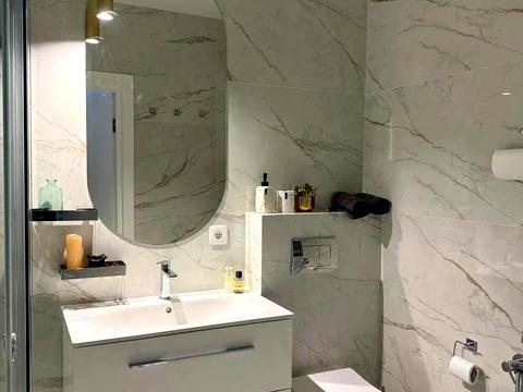 квартира за адресою Причальна вул., 14