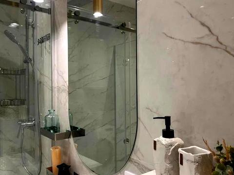 квартира за адресою Причальна вул., 14