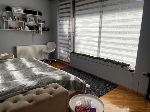 будинок за адресою Головна