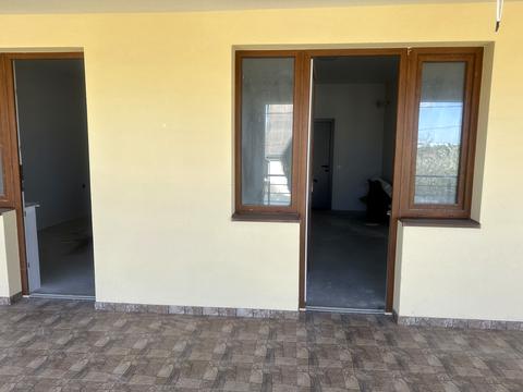 коммерческая по адресу Ужгородська, 7