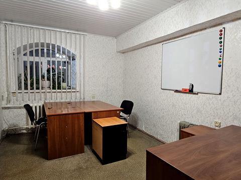 коммерческая по адресу Левка Лукʼяненка ул. (Василия Жуковского), 2є