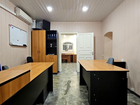 коммерческая по адресу Левка Лукʼяненка ул. (Василия Жуковского), 2є