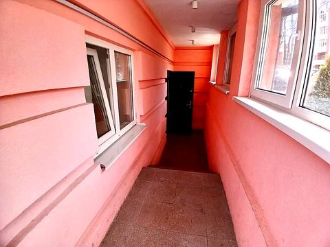 комерційна за адресою Мечникова вул., 106-А