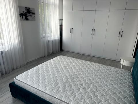 квартира за адресою Закарпатська вул., 21