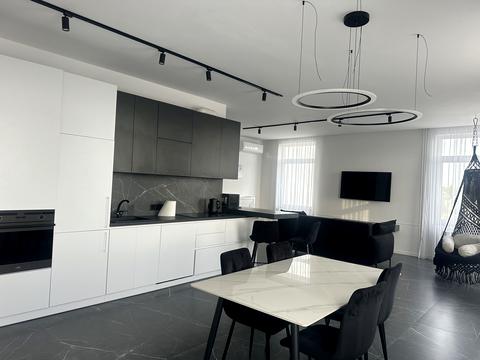 квартира за адресою Закарпатська вул., 21