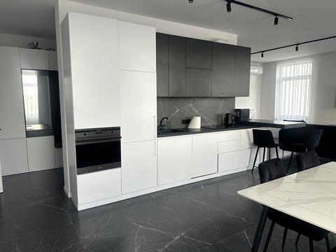 квартира за адресою Закарпатська вул., 21