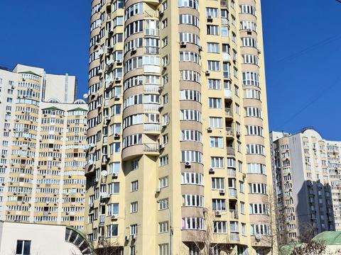 квартира за адресою Анни Ахматової вул., 48