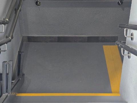 квартира за адресою Анни Ахматової вул., 48