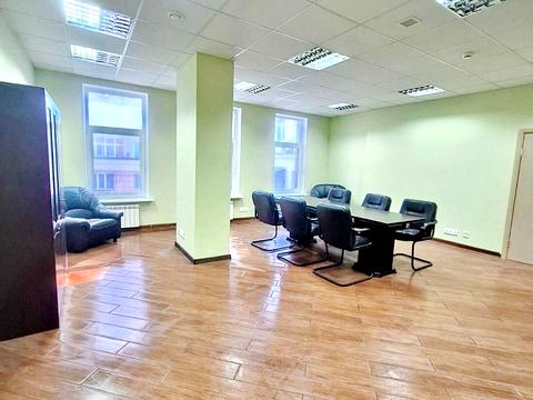 комерційна за адресою Саксаганського вул., 123