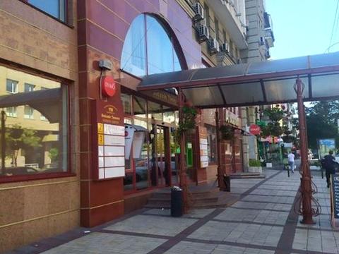 комерційна за адресою Саксаганського вул., 123