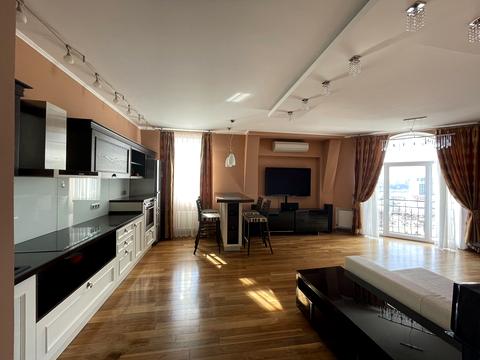 квартира за адресою Лабораторна вул., 8