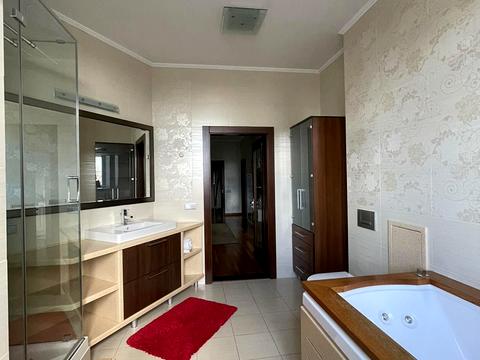 квартира за адресою Лабораторна вул., 8