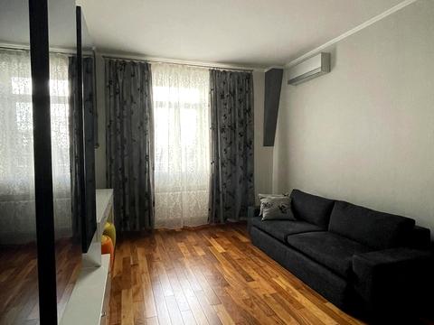 квартира за адресою Лабораторна вул., 8