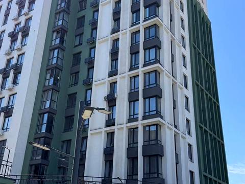 квартира за адресою Космічна вул., 5