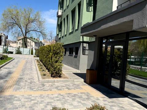 квартира за адресою Космічна вул., 5