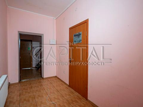 комерційна за адресою Ломоносова, 1