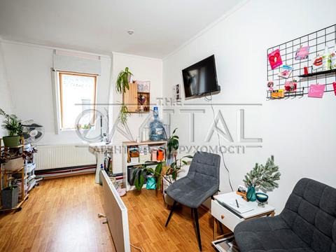 комерційна за адресою Ломоносова, 1